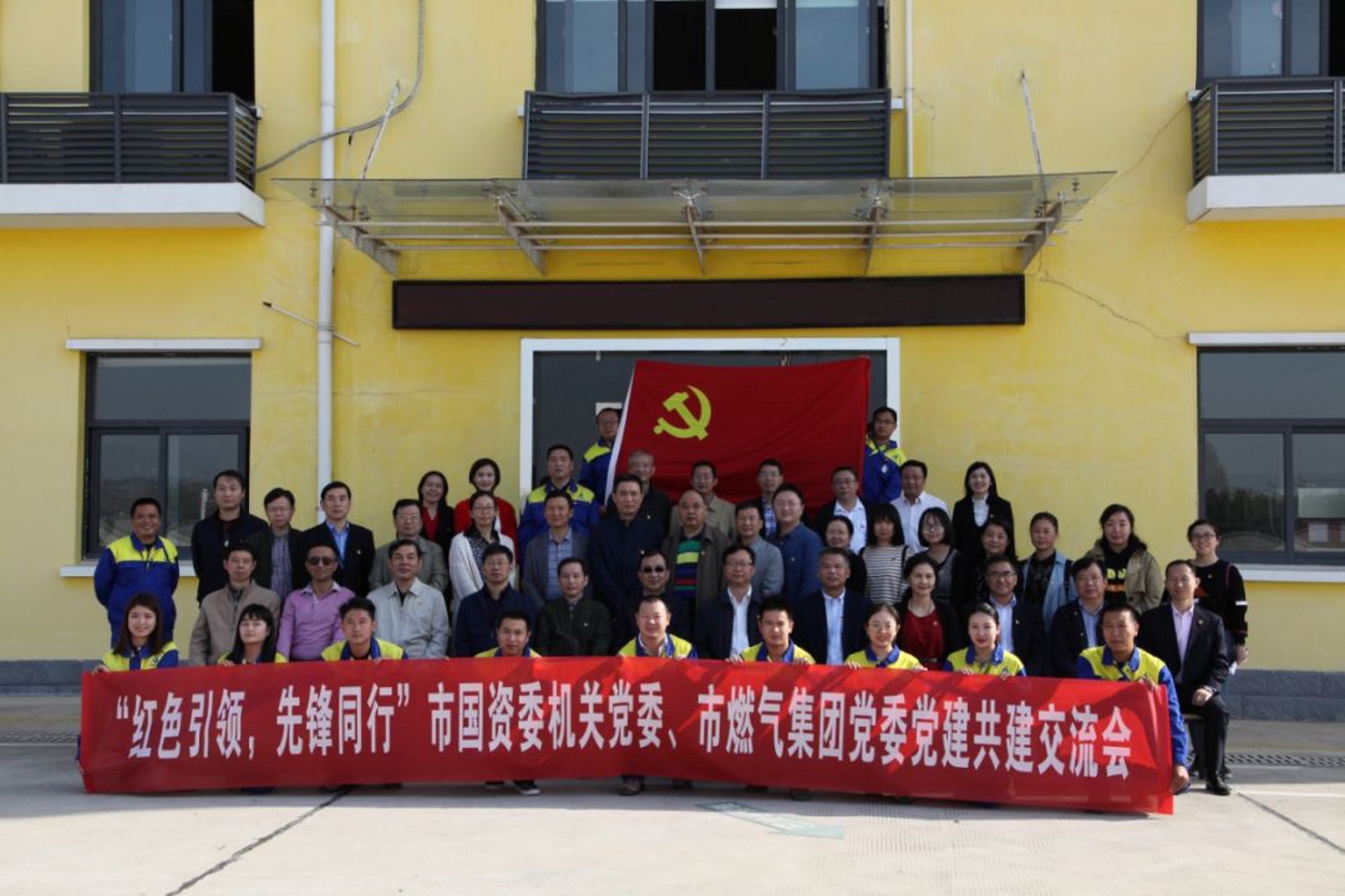 在电气工程领域，选择合适的负荷开关至关重要。今天我们就来探讨一下不同类型的负荷开关，并通过具体案例帮助大家做出明智的选择。